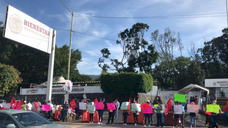 Desde las 9:00 de hoy, protestan frente a la S. de Bienestar por fertilizantes