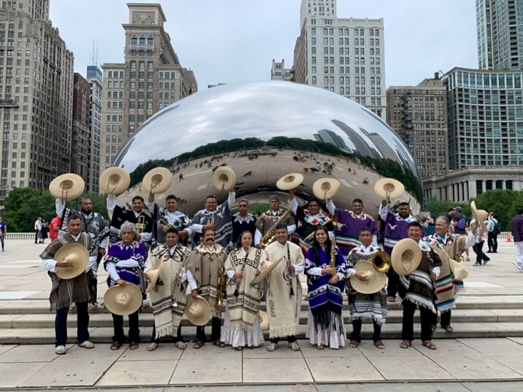 Llevan chinelos a Chicago por  festejo allá para morelenses