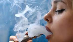 Canaco-Servytur recuerda daño  de vaporizadores y cigarros