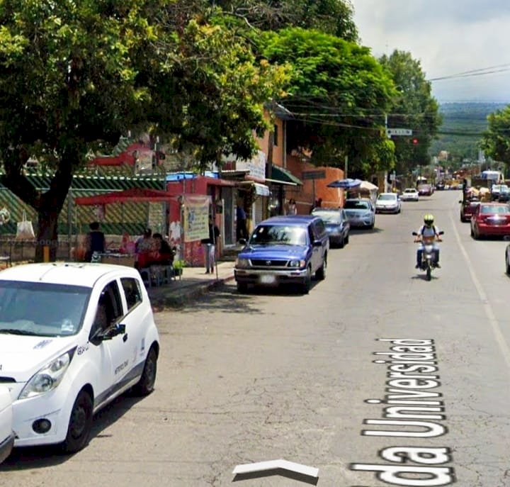 Va Tránsito de Cuernavaca por  vehículos en avenidas principales