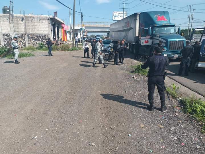 Guardia Nacional y CES recuperaron tráiler robado en Ayala