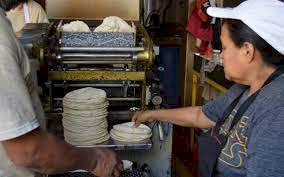 El precio de la tortilla se vende hasta  en 25 pesos el kilogramo en Cuautla