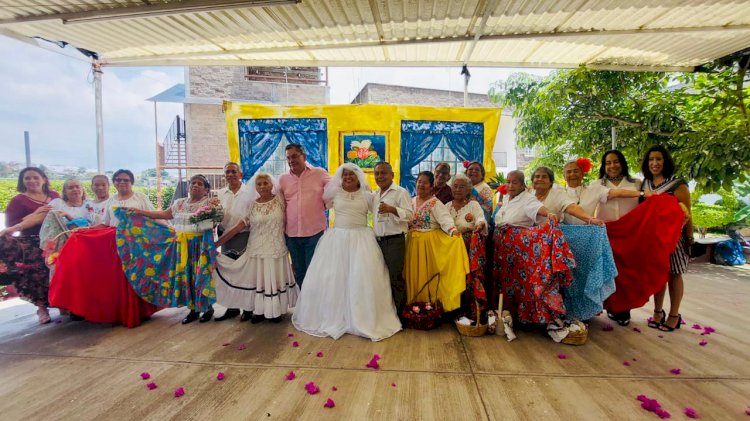 Festejó el gobierno de Jiutepec a  sus adultos mayores en Casa de Día