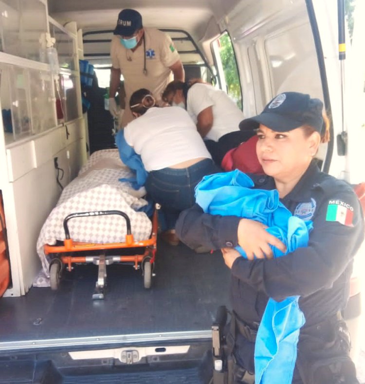 La Policía prestó peculiar auxilio en  Coatlán; ayudó en alumbramiento