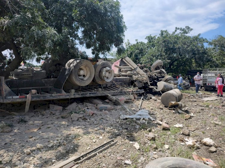 Otro tráiler trajo muerte y tragedia  ayer en carretera México -Cuautla